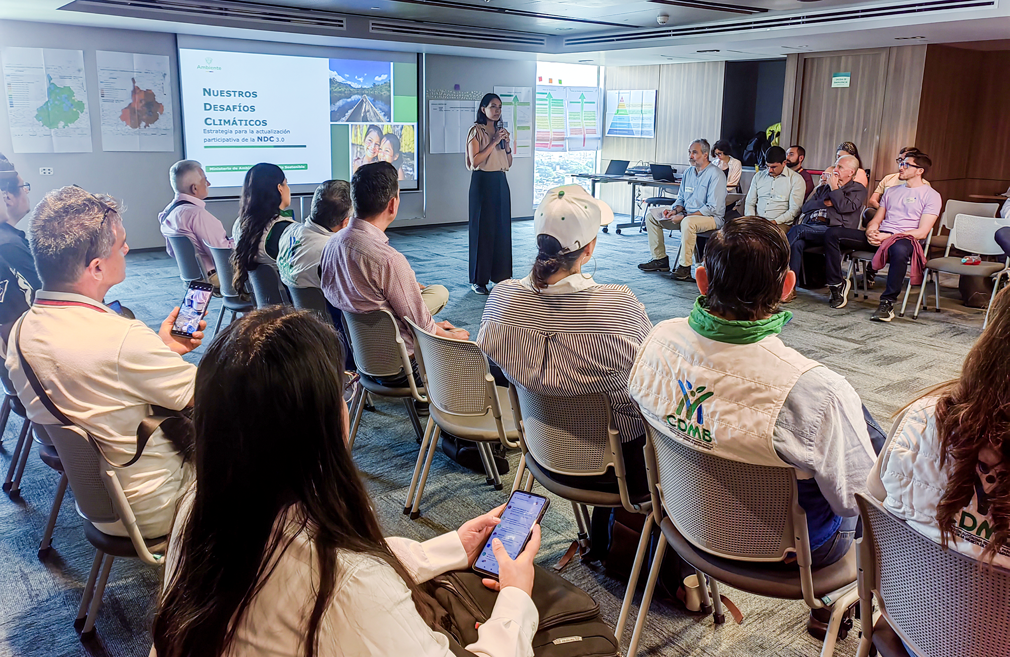 CDMB y MinAmbiente impulsan la construcción de metas climáticas para Santander en el taller “Nuestros Desafíos Climáticos”