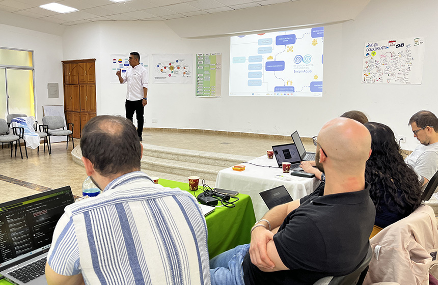   CDMB fortalece la gobernanza del agua a través de alianza internacional con Países Bajos