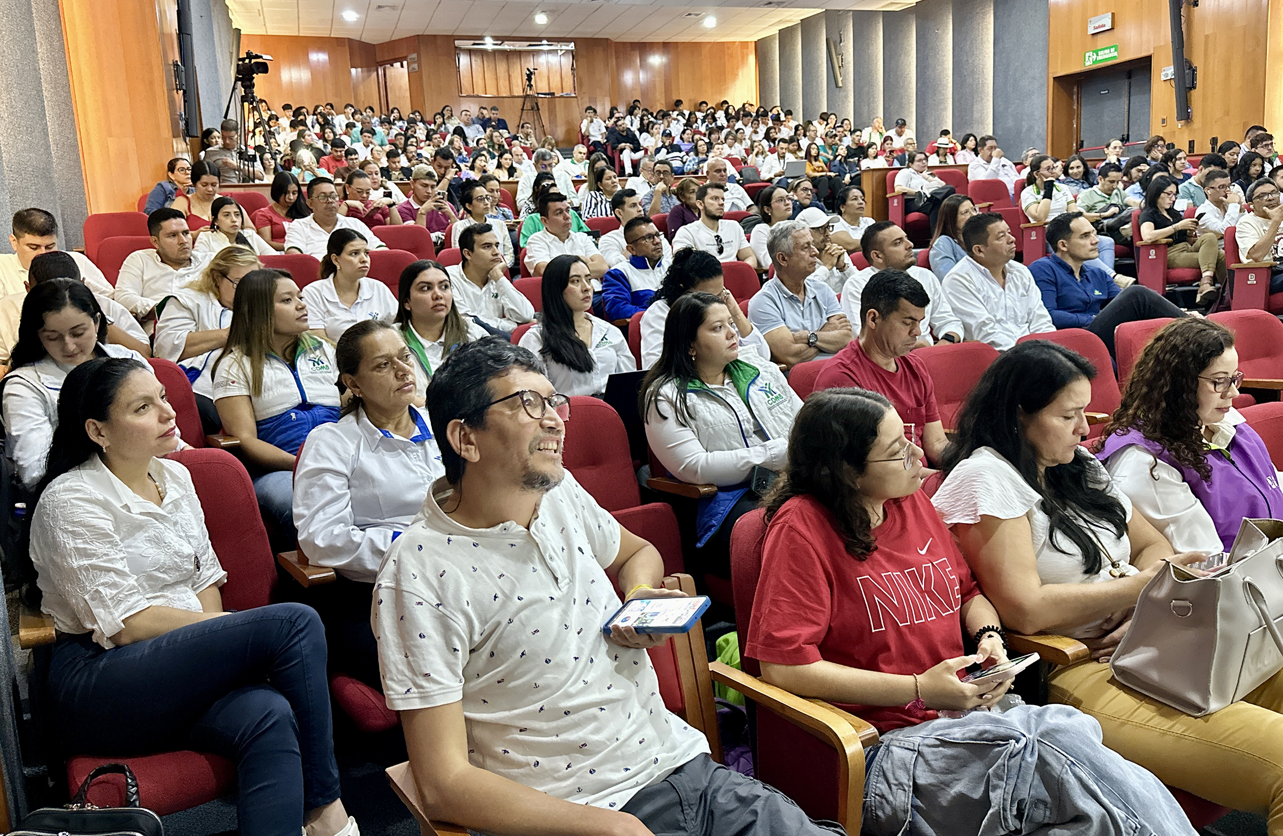  CDMB y UPB consolidan alianza por la biodiversidad tras exitoso Congreso Internacional Ambiental 