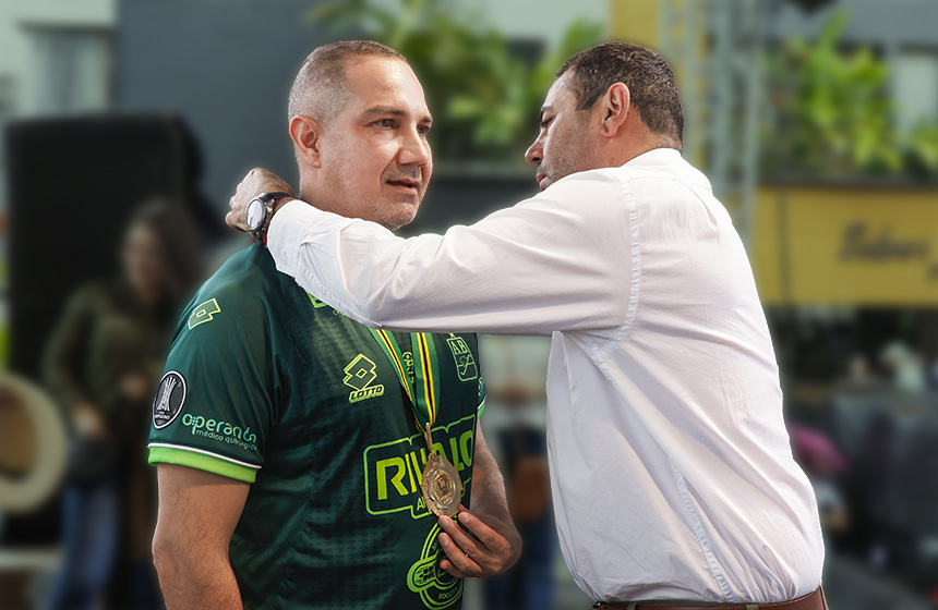 Juan Carlos Reyes Nova, director de la CDMB, recibió importantes reconocimientos por su liderazgo ambiental en Santander