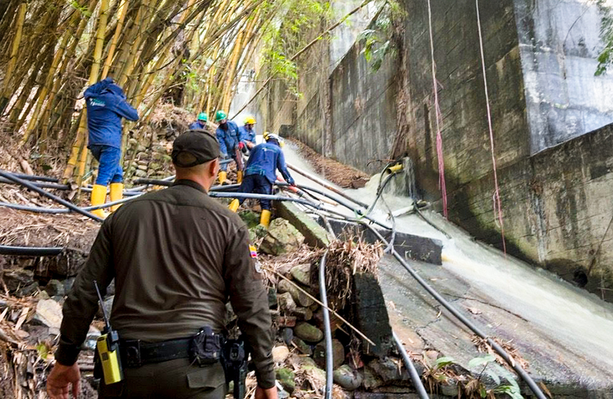 CDMB y autoridades fortalecen operativos contra la minería ilegal en la escarpa occidental de Bucaramanga